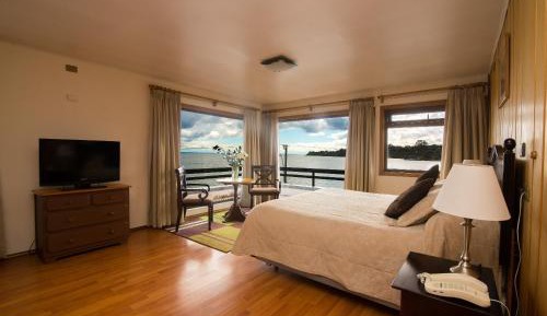 Suite with Lake View