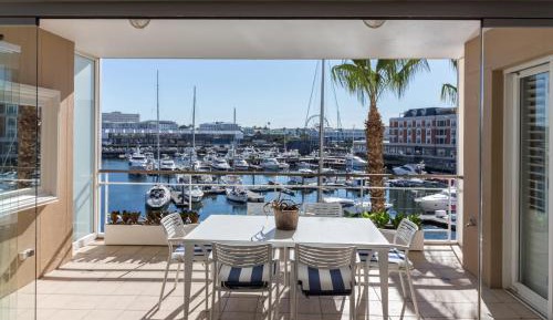 Apartment with Sea View - Parergon 205