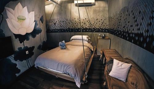 Deluxe King Suite