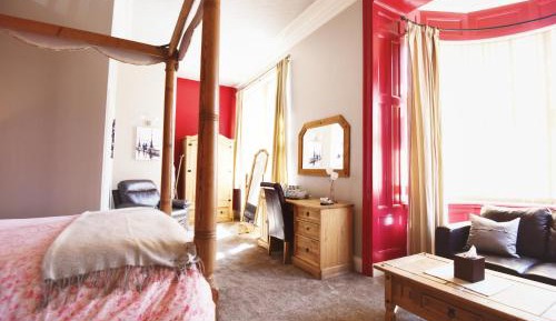 King Room with Spa Bath