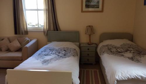 Twin Room with Shower