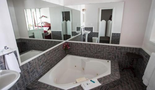 Double Room with Spa Bath