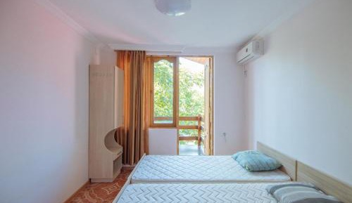 Twin Room with Bath