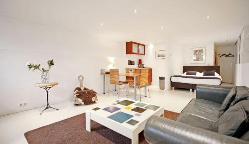 Studio Apartment