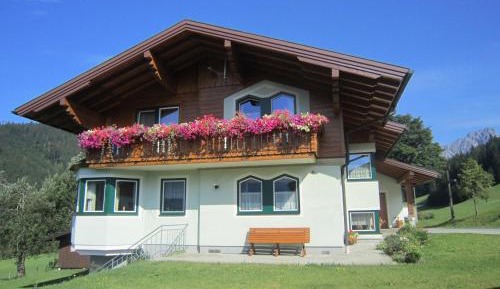 Two-Bedroom Apartment (4 Adults)