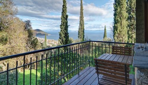 Deluxe Double Room with Balcony and Sea View