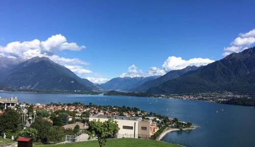 Apartment with Lake View