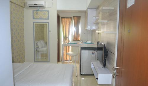 Apartment with Pool View 