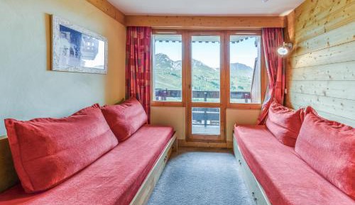 Select Two-Bedroom Apartment (7 People)