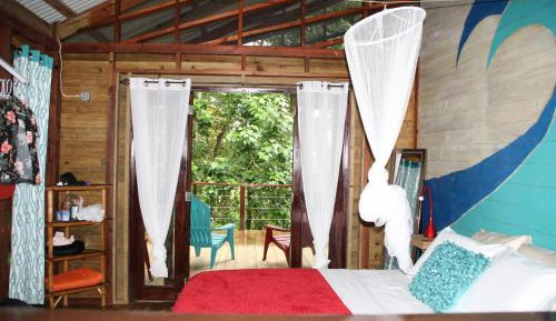 Deluxe Queen Room with Balcony