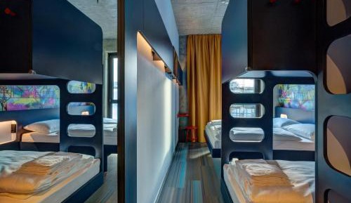 Quad Room