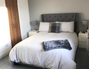 Deluxe Double Room with Shower