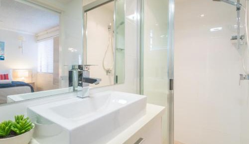 Superior Two-Bedroom Apartment - Garden View