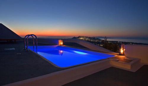 Senior Suite with Pool and Panoramic View