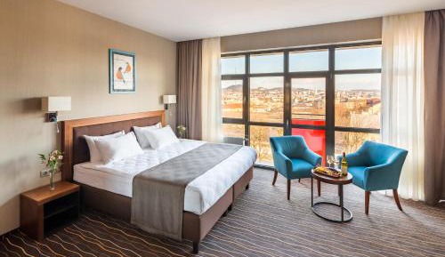 Deluxe Double Room with City View