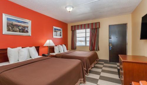 Queen Room with Two Queen Beds - Non-Smoking