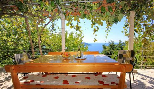 Two-Bedroom Apartment with Terrace and Sea View (4 Adults)