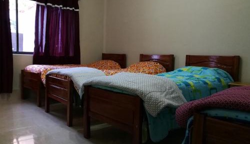 Single Bed in 4-Bed Dormitory Room with Shared Bathroom