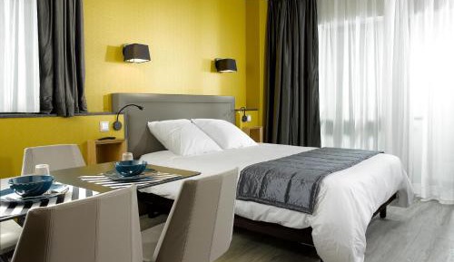 Apartment with Terrace - Double Bed