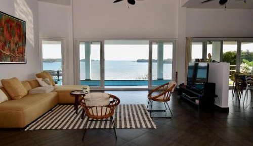Villa - Beach Front