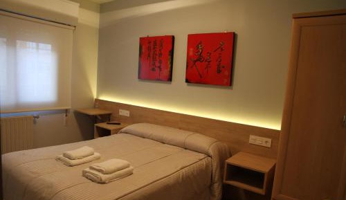 Double or Twin Room with Shared Bathroom