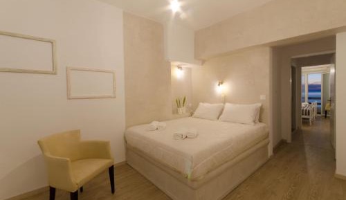 Suite with Balcony and Sea View