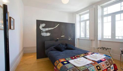 Deluxe Room (2 Adults + 1 Child)