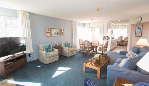 Two-Bedroom Wing Suite - Third Floor - No Pets 