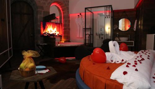 Queen Room with Spa Bath