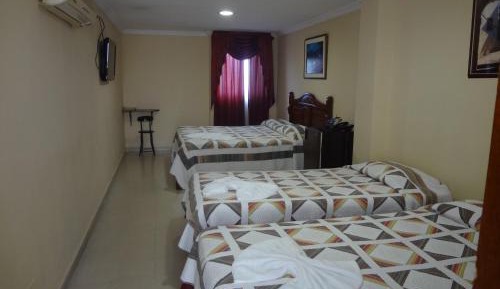 Economy Triple Room