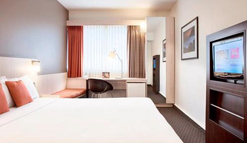 Queen Room