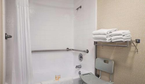 King Room - Mobility Access/Non-Smoking