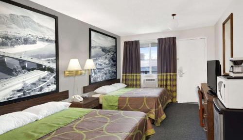 Double Room with Two Double Beds - Smoking