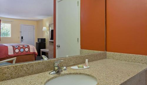 Double Room with Two Double Beds - Mobility Accessible/Smoking