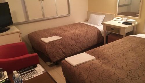 Small Twin Room - Non-Smoking