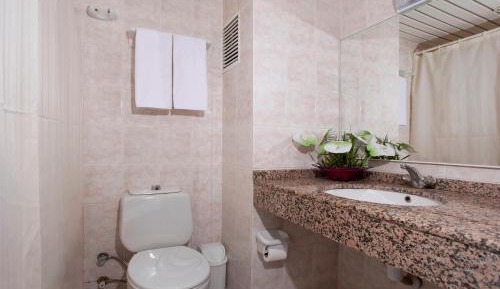 One-Bedroom Apartment (4 Adults)