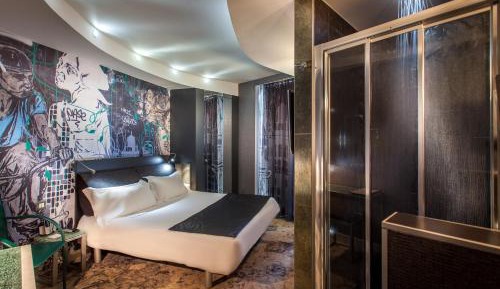 Superior Double Room with Massaging-Jet Shower