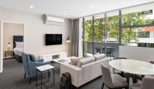 One Bedroom Modern Suite 