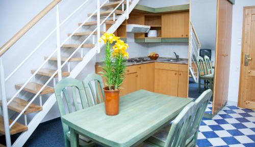 Apartment (4 Adults)