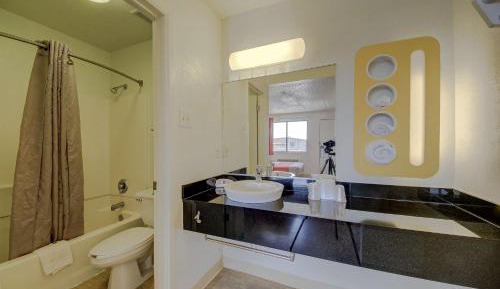 Queen Room with Two Queen Beds - Disability Access