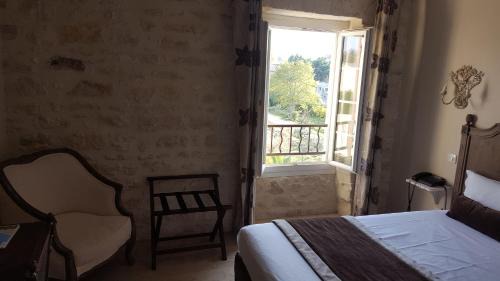 Two-Bedroom Family Suite (3 Adults)