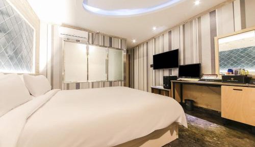 Double Room with Spa Bath