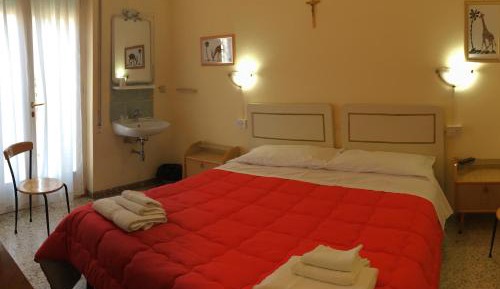 Double or Twin Room with Shared Bathroom