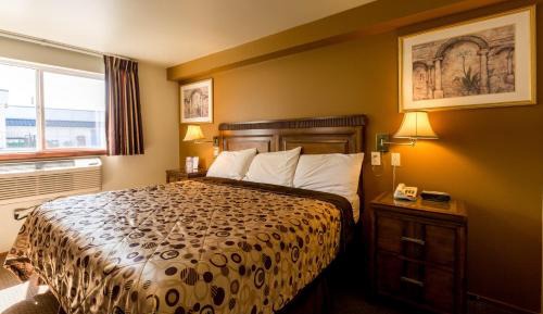 King Room (Non-Smoking)