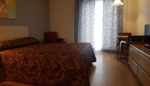 Queen Room