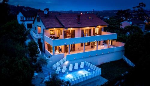 Villa with Sea View
