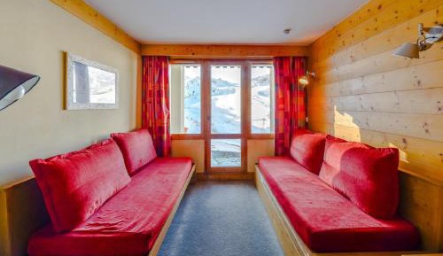 Select One-Bedroom Apartment (6 People)