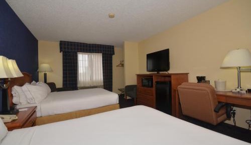 Queen Room with Two Queen Beds - Non-Smoking