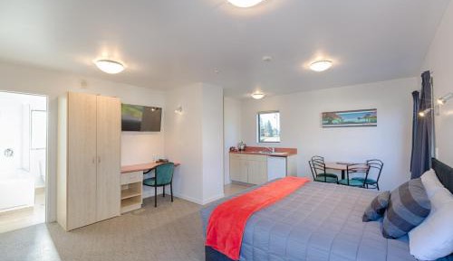 One Bedroom Apartment