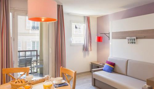 Studio with Sleepling Alcove and Balcony (4 People)	